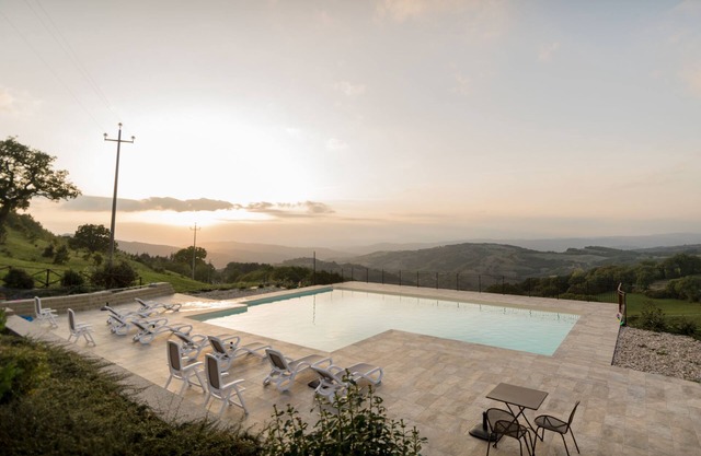 Apartment with private kitchen and swimming pool in the park of Mount Subasio