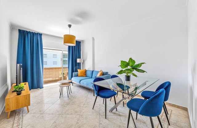 Apartment with sea view