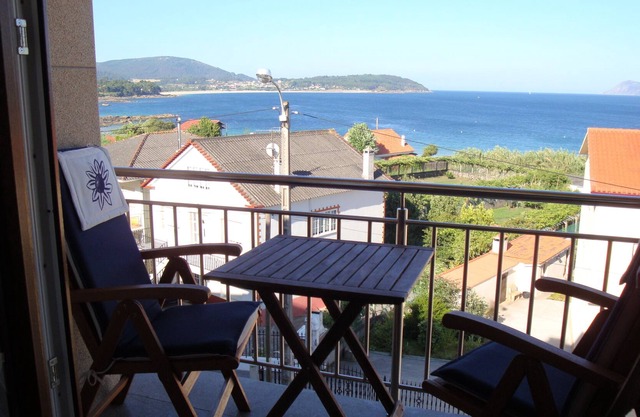 Apartment with sea views 50 meters from the beach