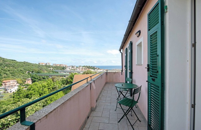 Apartment 'Zafferano Suites - Mentuccia' with Sea View, Shared Garden and Wi-Fi