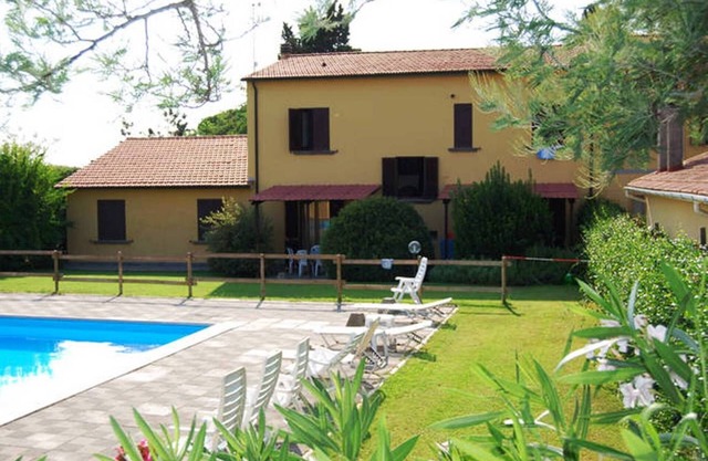 Apartment2 Casa Milla wi-fi swimming pool holiday gardens for relaxing Tuscany sea