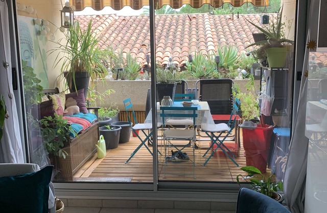 Appart 42 m2 , 2 Piscines Tennis Jeux de Boules Parc Arboré 300 m à Pieds Plages