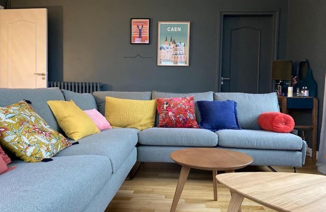 Appart 90m2 lumineux, centre, vue église penchée