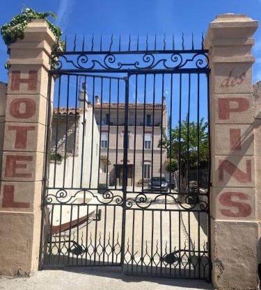 Appart'Hôtel Sous Les Pins