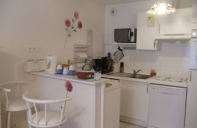 Appart. ROC 3 * 4/6P, near port, Tourism Office, restaurants, shops .