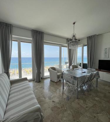 Appartamento Direttamente sul Mare