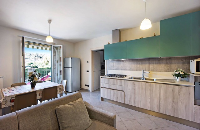 Appartamento Elisa with Terrace and Balcony