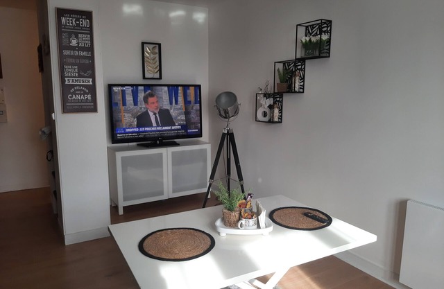 Appartement à Ouistreham de 34 m2 Lumineux 600 m de la Mer, 200 m des Commerces