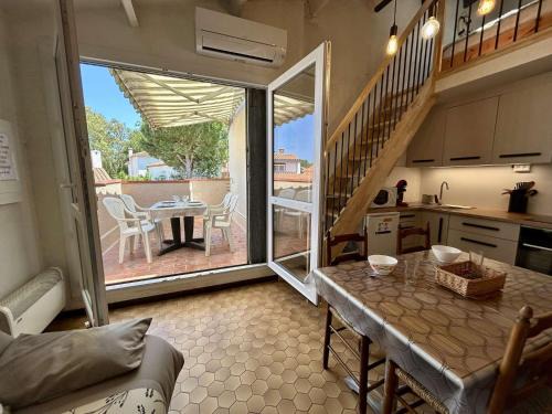 Appartement 2 Pièces mezzanine 6 couchages ST CYPRIEN PLAGE SC310-C2E5