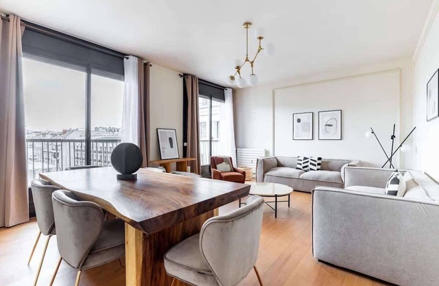 Appartement 2BR Avenue Montaigne