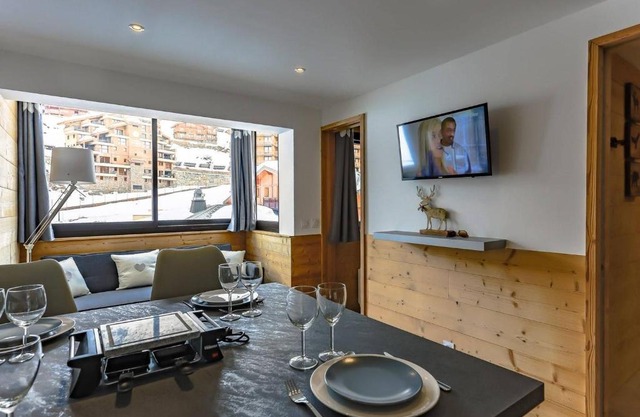 appartement 4 personnes, très cosy et fonctionnel, 2 chambres séparées, vue montagne, exposé nord, départ ski aux pieds - FR-1-545-13