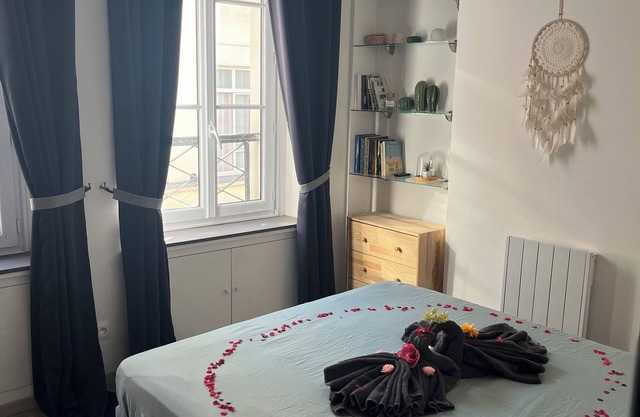 Appartement au Coeur de Paris Dans une rue Historique