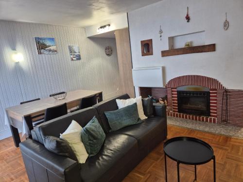 Appartement au pied des pistes, Les jouvencelles