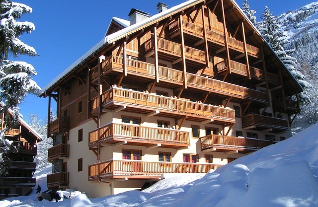 Appartement au pied des pistes avec accès Piscine