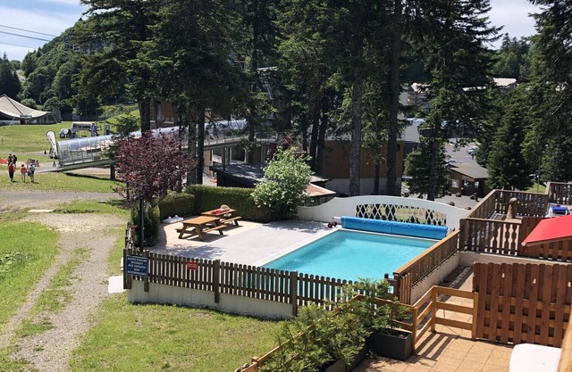 Appartement avec piscine - 6 personnes