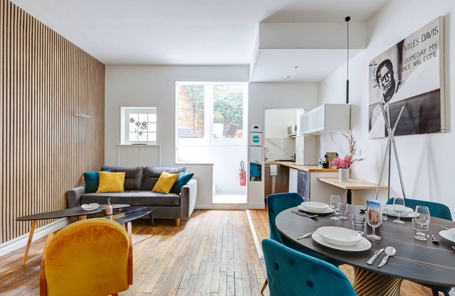 Appartement avec Terrasse aux Champs-Elysees - AC