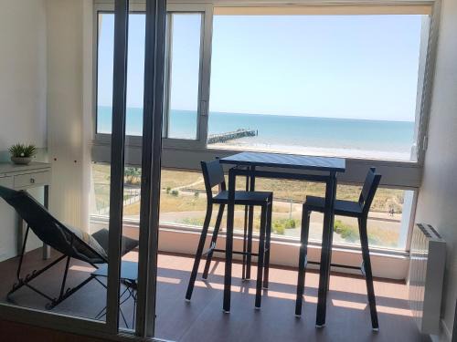 Appartement Confort à Saint Jean de Monts - Plage à Proximité, Parking, Wi-Fi - FR-1-323-496