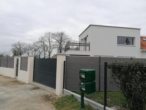 Appartement confortable à Arnage - 80 m² - Terrasse et jardin