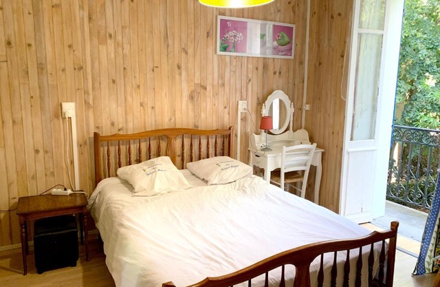 Appartement cosy à Néris-les-Bains, 20 m², balcon avec vue