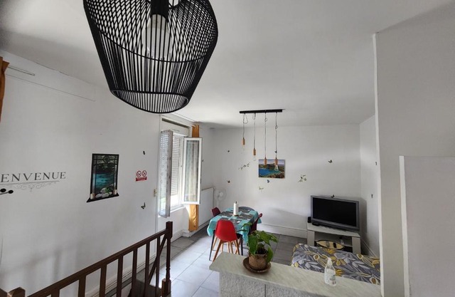 Appartement duplex F2 tout confort proche centre ville avec parking gratuit