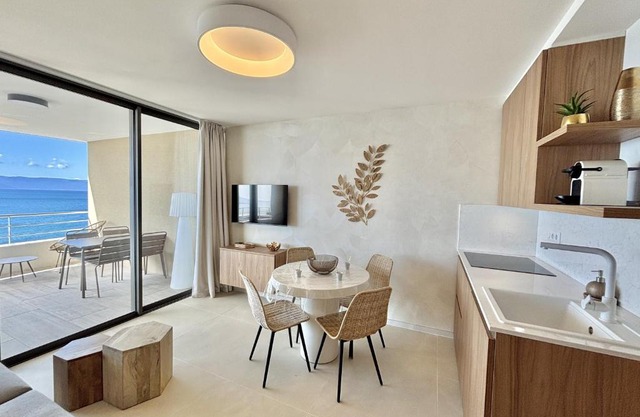 Appartement Eden B sanguinaires vue mer avec piscine résidence