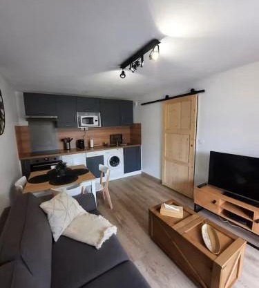 Appartement en rez-de jardin à 50m de la mer!