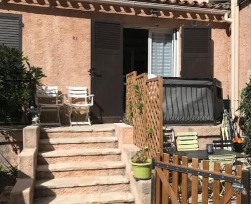 Appartement (F2) dans le domaine du Capitou Fréjus