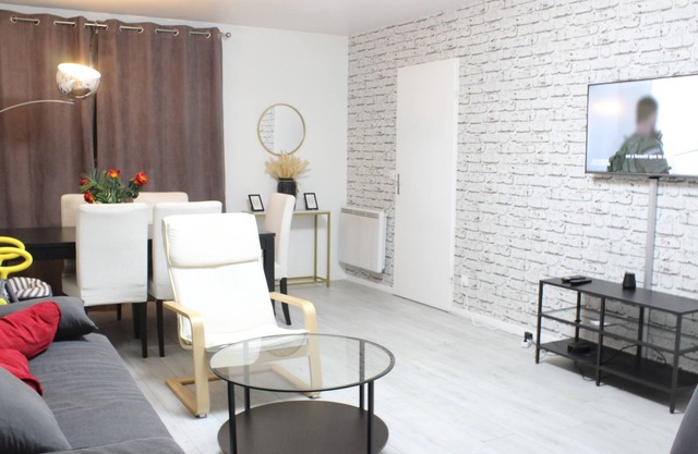 Appartement - 20min D'orly - 2 Chambres et 4 Lits Double