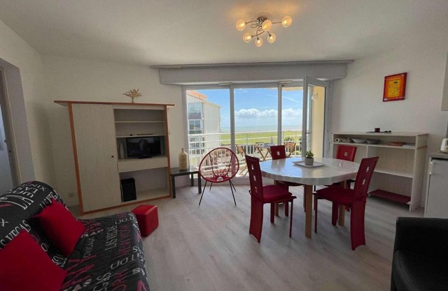 Appartement lumineux, piscine chauffée, parking privatif - FR-1-224C-305