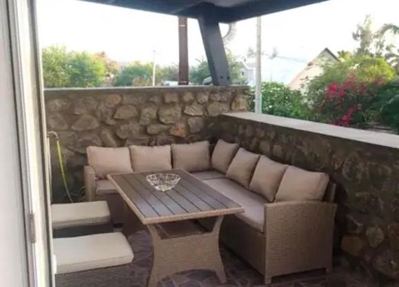 Appartement moderne au cœur de Les Trois-Bassins avec jacuzzi