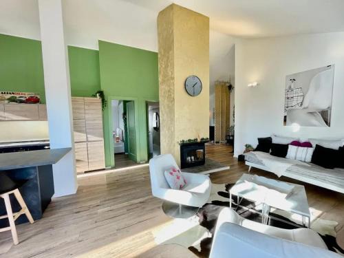 Appartement moderne à Nebbiuno avec vue