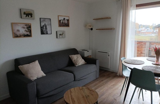 Appartement rénové 2 pièces 6 pers, parking, équipements complets - FR-1-504-160