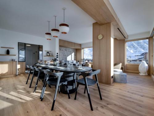 Appartement rénové, lumineux avec terrasse, à deux pas des pistes à Tignes le Lac - FR-1-641-11