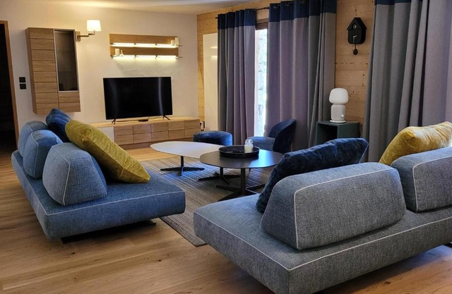 Appartement Spa Avec Terrasse, Billard, Babyfoot et Sauna à 500m des Pistes, Parking Inclus - FR-1-275-184