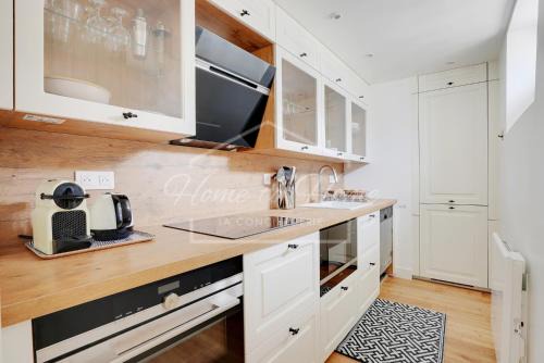 Appartement spacieux avec balcon au cœur de Paris