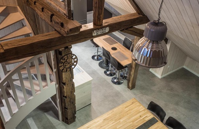 Appartement style industriel avec terrasse