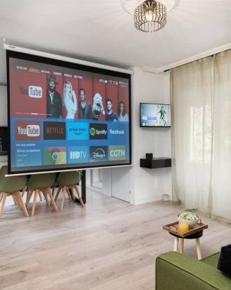 Apto Pirenarium l CINE l Parking l Wifi l trastero