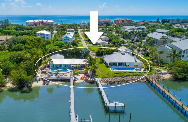 Aquatopia Resort: SideBySide Riverfront, steps2ocean, Pools/Docks/HotTubs & More