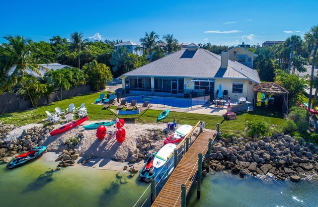 Aquatopia South: Riverfront Beach House, Steps 2 Ocean. Heated Pool & Dock!