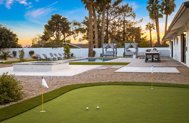 Arcadia Perfect Location and Oasis Retreat - Heated Pool/Hot Tub/Fire Pit