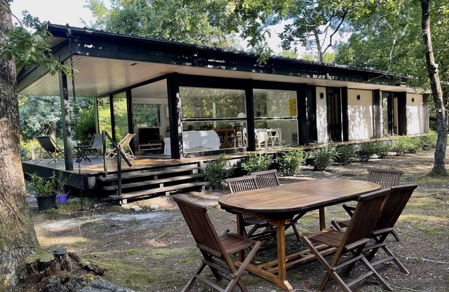 Architect villa near the ocean in Grayan and the hospital