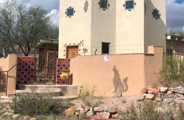 Architectural Gem in Patagonia, AZnPrivate 1-bedroom cottage with great views