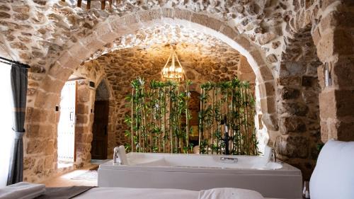 Arev HOTEL