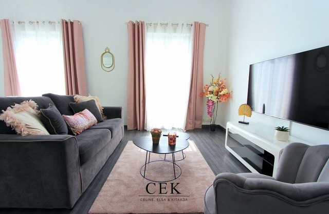 ARIANE1 opposite RER Val d'Europe, 5mn from Disneyland