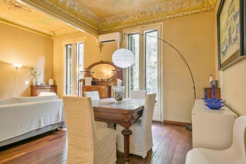 Aribau Apartment