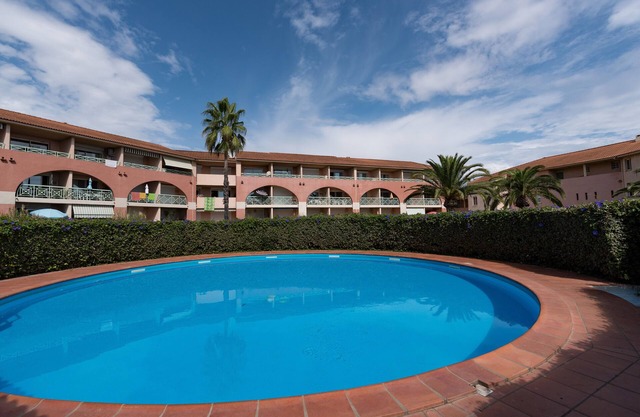 Arinella - Studio avec piscine vue mer à 2 min à pied de la plage