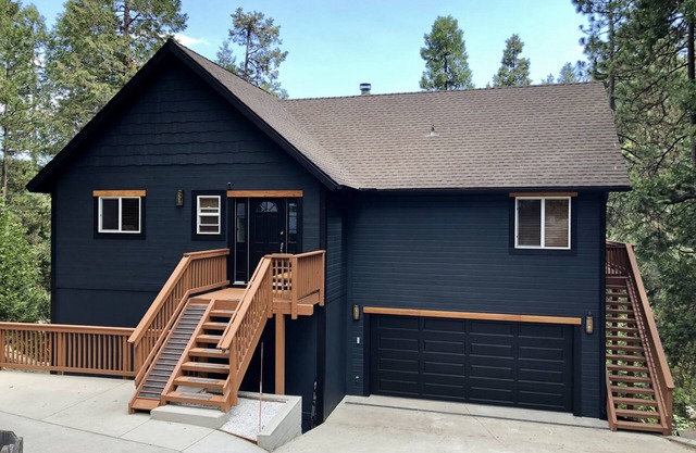 Arrowhead Lodge - 5 min walk to lake, jacuzzi tubs and AC!