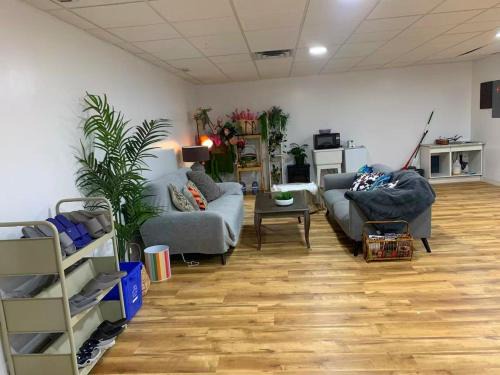 ArtHaus Downtown Emma Barr Unit 3BR 1BA