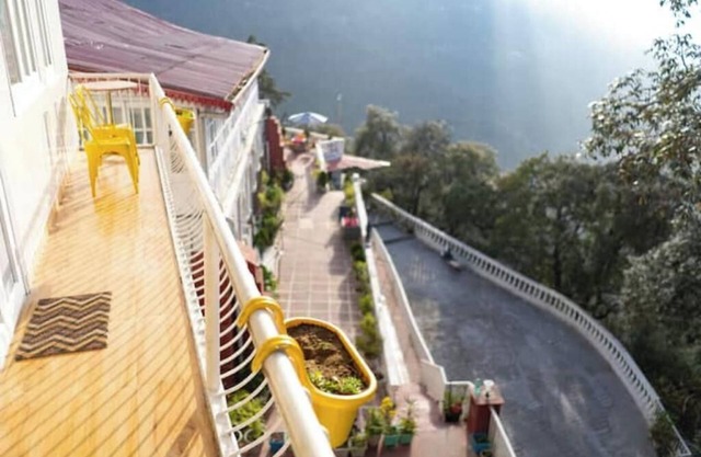 Arvelia Pine by Da Alohas