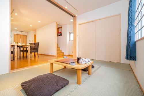 Asakusa Hanahi Asakusa Temple Villa 3 min walk to Asakusa Temple Direct access to Narita and Haneda Airport
